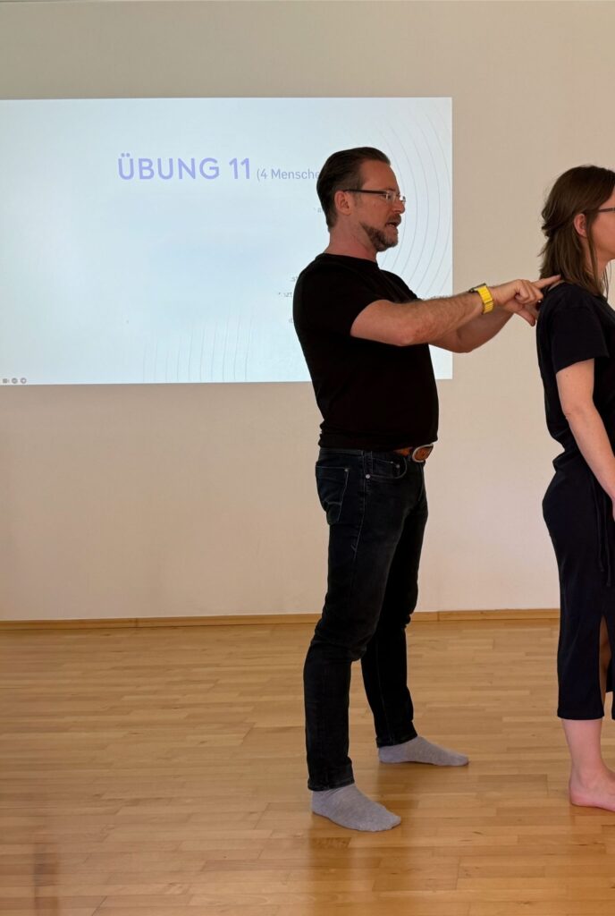 Michael Karl Gasser als Seminarleiter bei einem NAM7 Bewusstsein Seminar