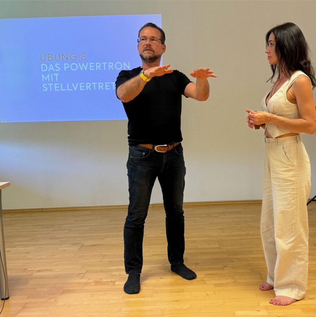 Michael Karl Gasser als Seminarleiter bei einem NAM7 Bewusstsein Seminar