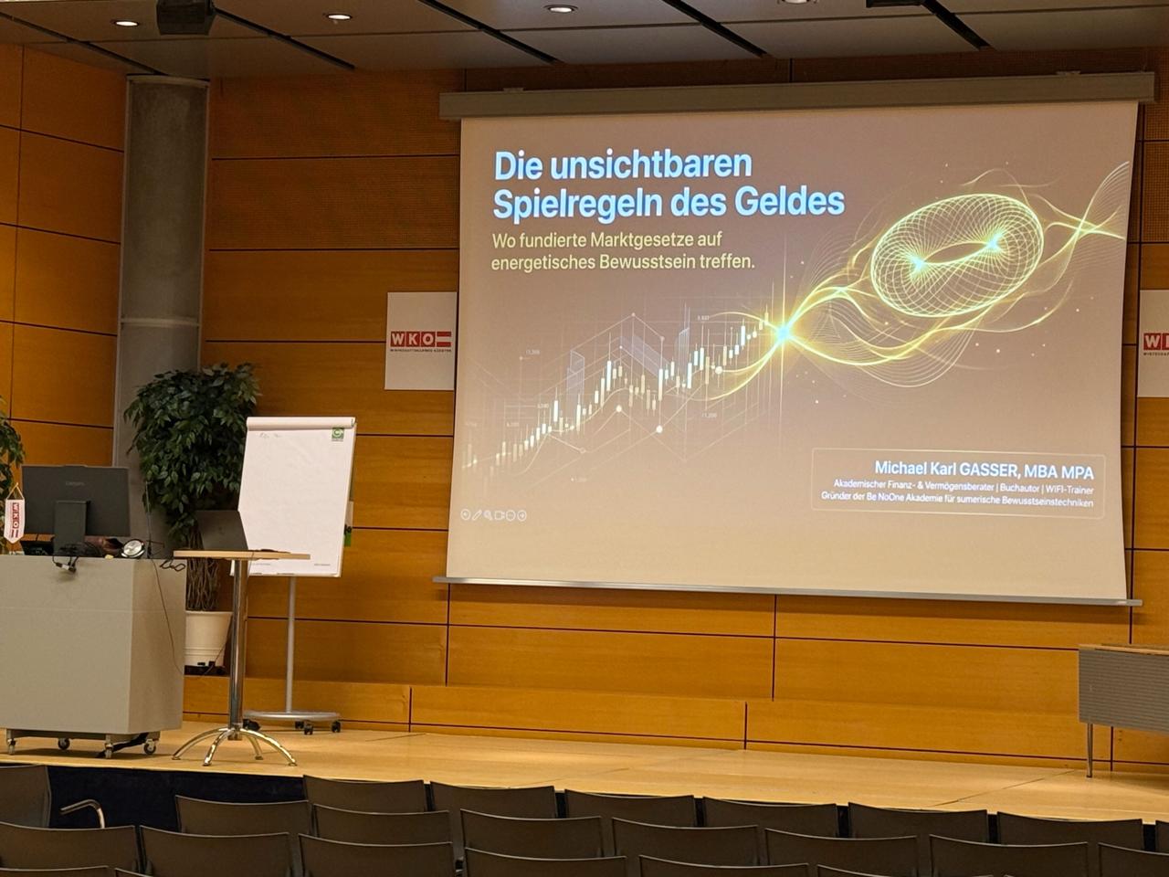 Michael Karl Gasser hält einen Vortrag zum Thema: "Die unsichtbaren Spielregeln des Geldes - Wo fundierte Marktgesetze auf energetisches Bewusstsein treffen"